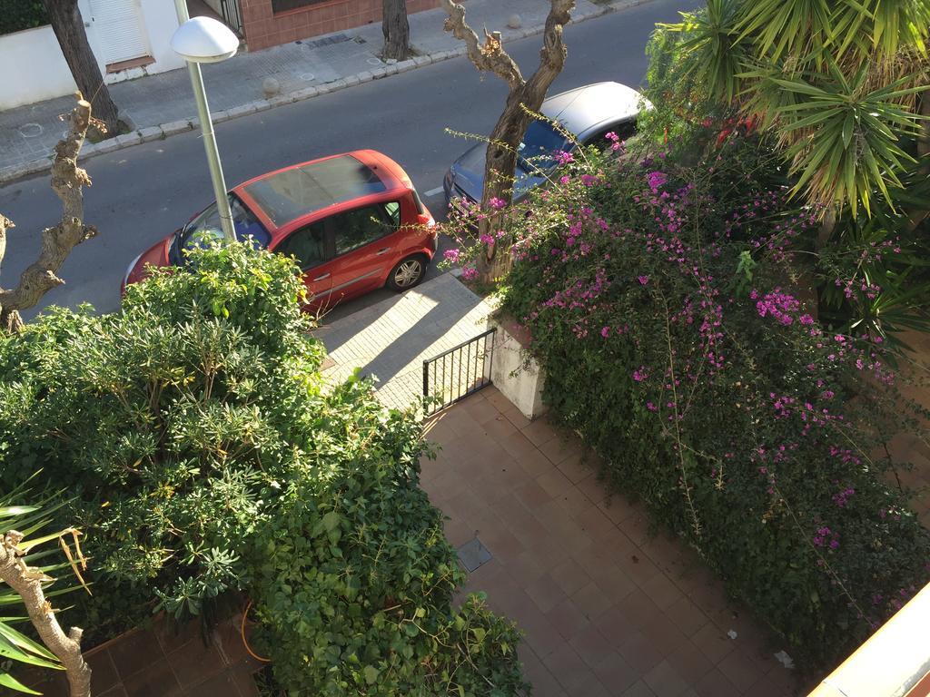 Way To Bcn Sitges Daire Oda fotoğraf